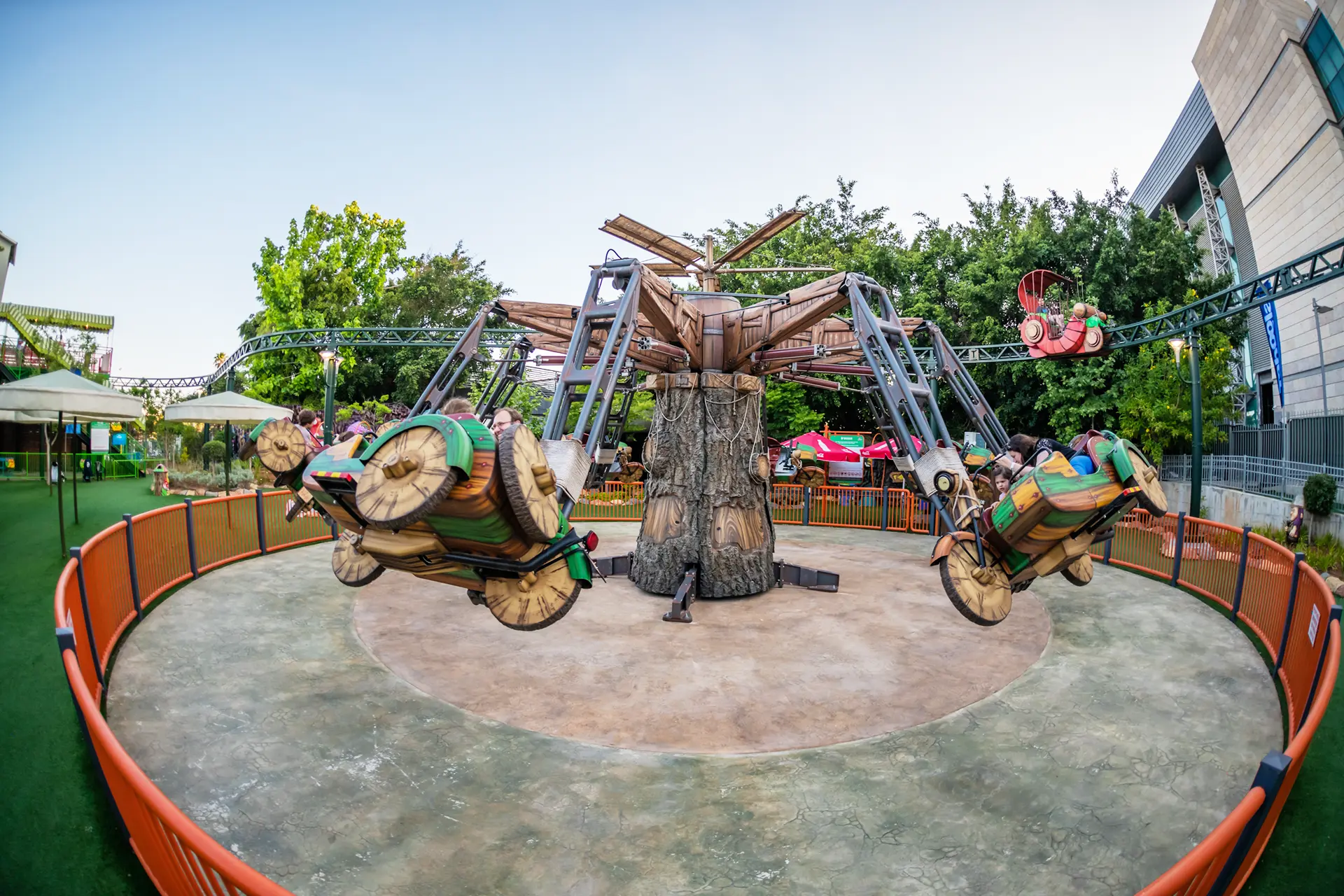 האופנועים המעופפים (3)