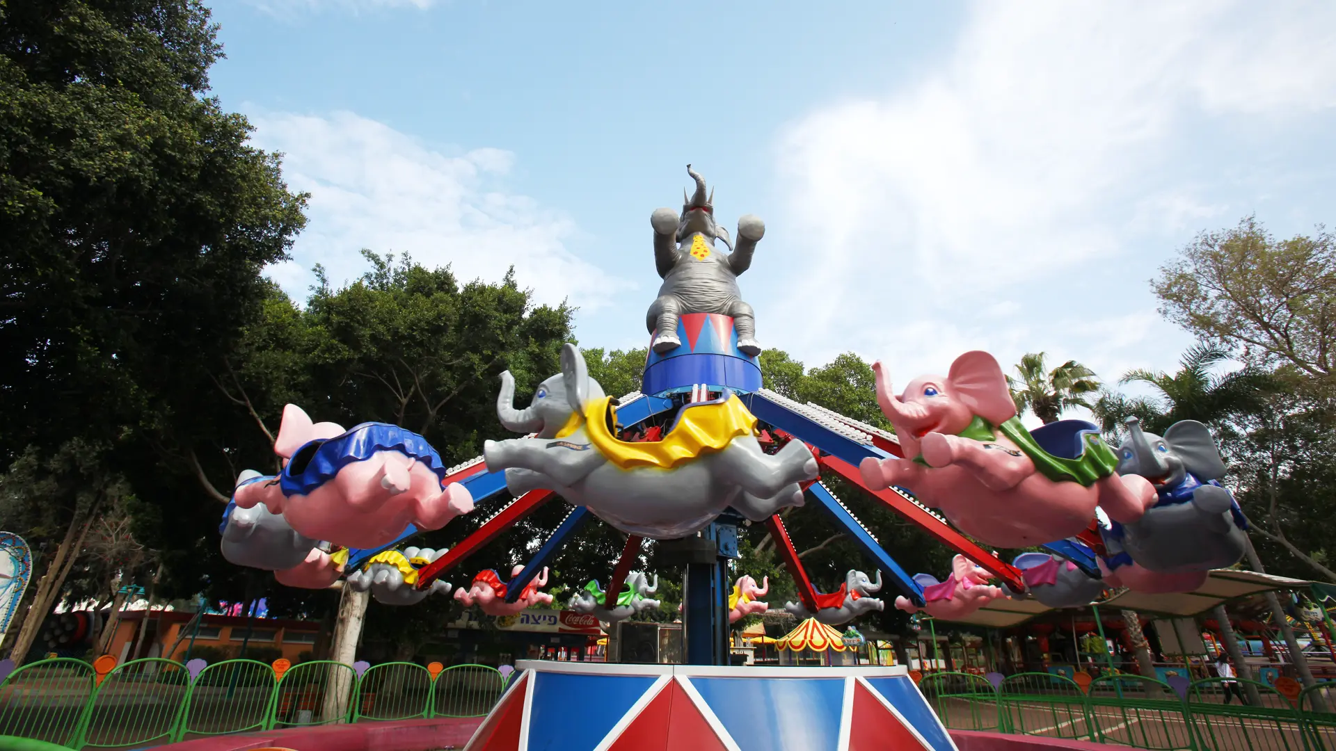 קרוסלת פילים (4)