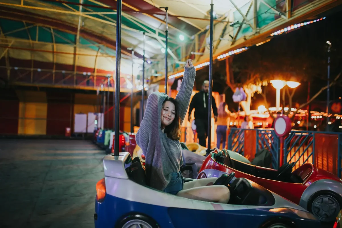 מכוניות מתנגשות (3)