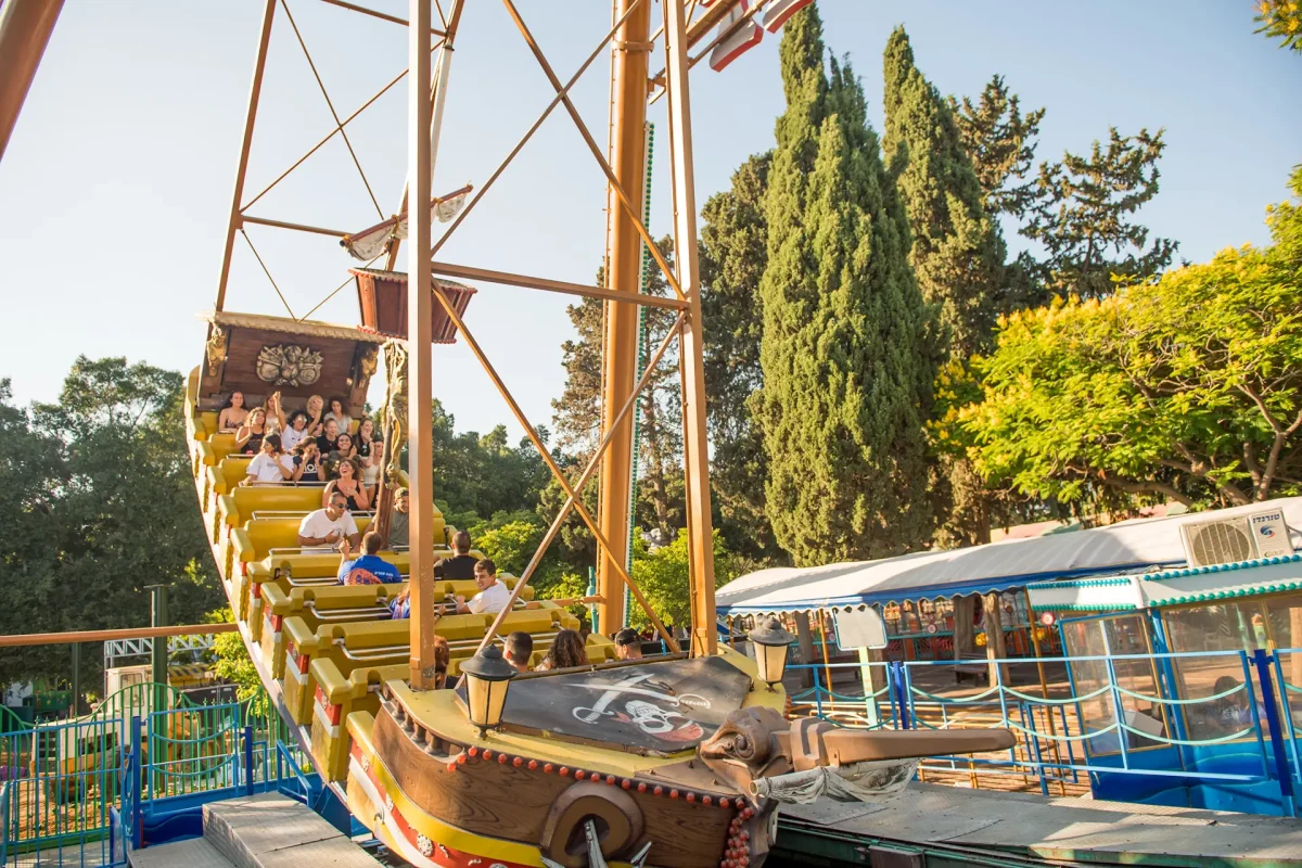 ספינת פיראטים (1)