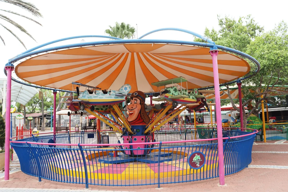 קרוסלת מטוסים (1)