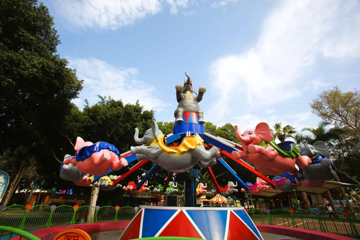 קרוסלת פילים (1)